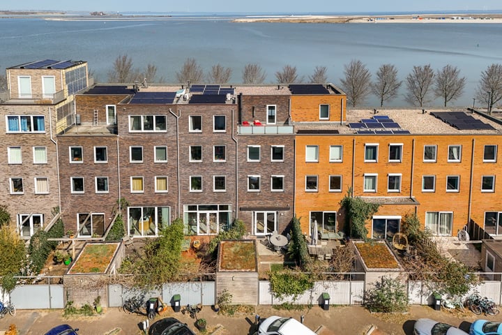 Bert Haanstrakade 466 in Amsterdam foto