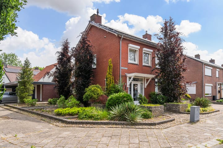 Bertestraat 22 in Weert foto