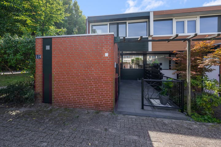 Bertram 119 in Uithoorn foto