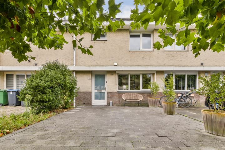 Bertus Aafjeslaan 23 in Amstelveen foto