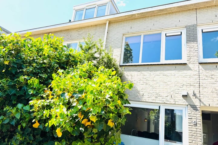 Bertus Aafjeslaan 4 in Amstelveen foto