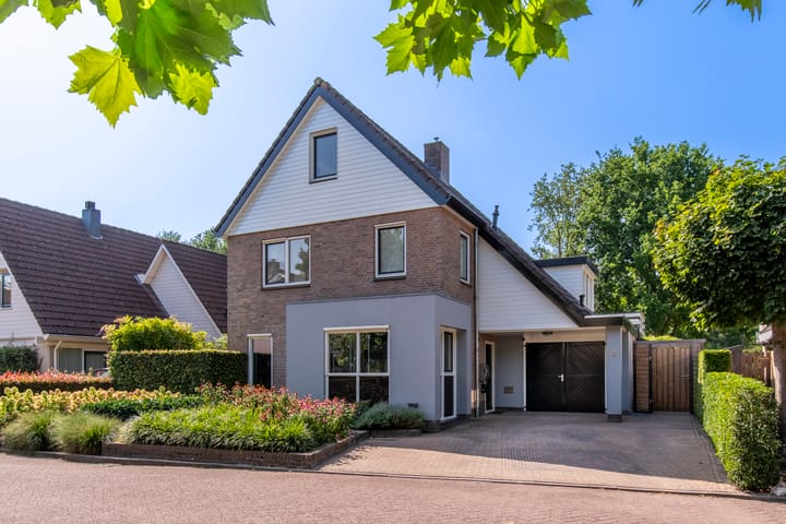 Betje Wolfflaan 6 in Veenendaal foto