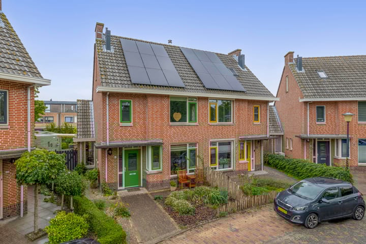 Betje Wolffstraat 12 in Sommelsdijk foto