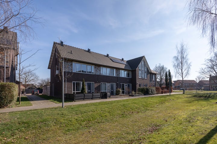Betje Wolffstraat 6 in Barneveld foto