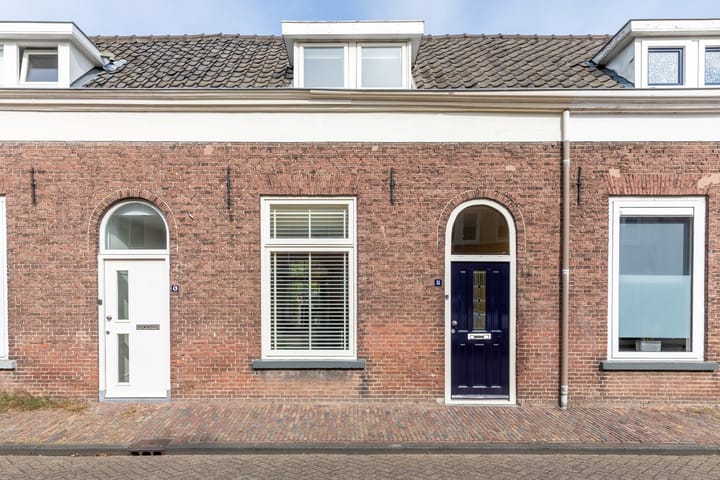 Betuwestraat 51 in Tiel foto