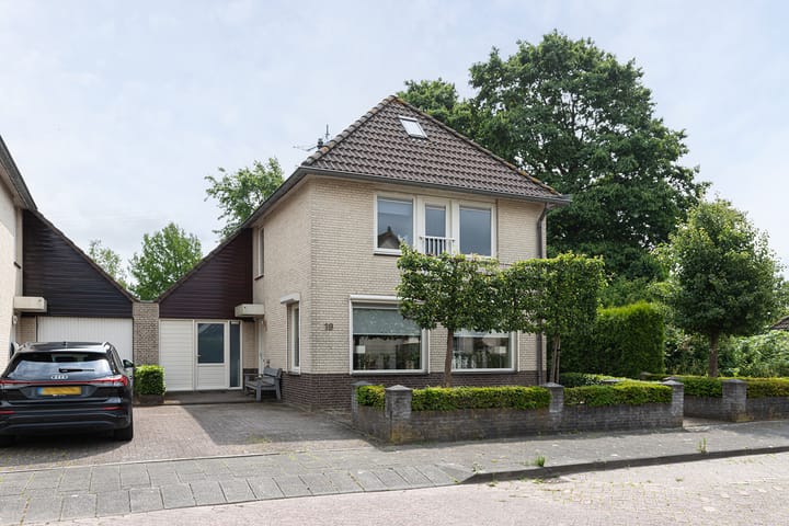 Beugelaar 19 in Sliedrecht foto