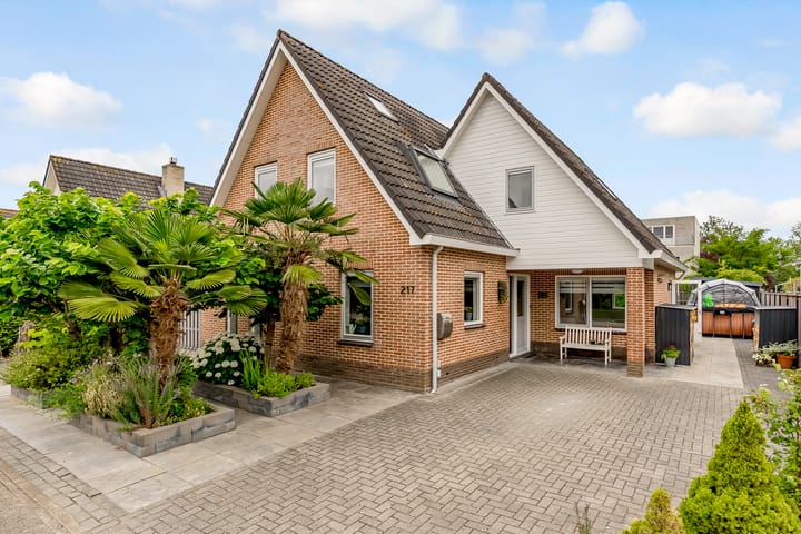 Beukenhof 217 in Lelystad foto