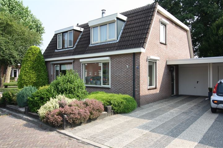 Beukenhof 3 in Vriezenveen foto