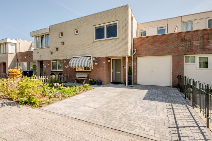 Beukenhof 98 in Lelystad foto