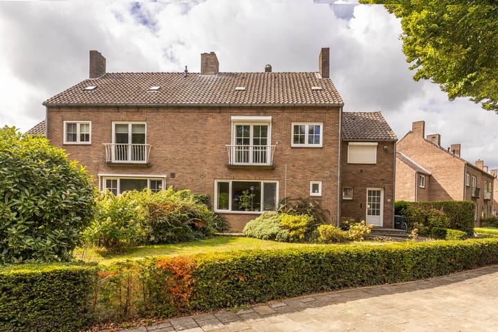 Beukenlaan 2A in Sittard foto