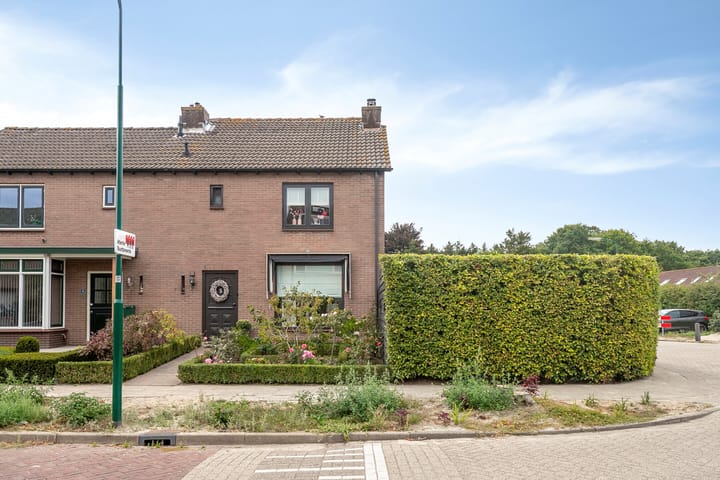 Beukenlaan 5 in Renswoude foto