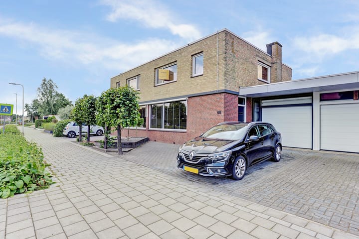 Beukenlaan 68 in Spijkenisse foto