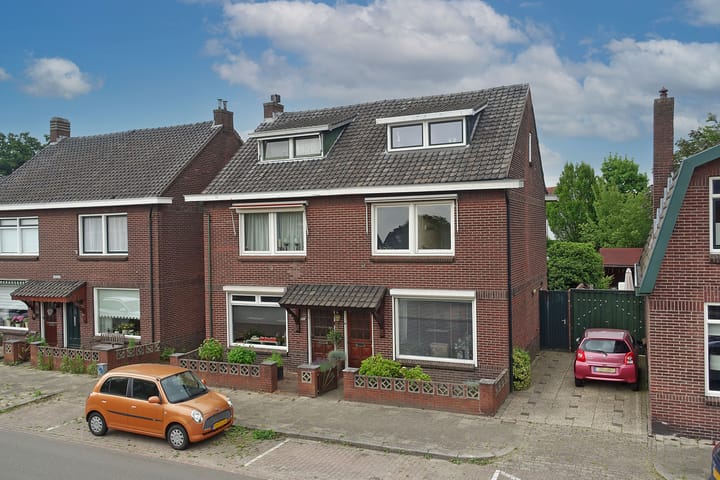 Beukweg 74 in Hengelo foto