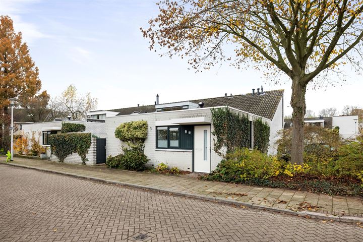 Beukweg 8 in Deventer foto