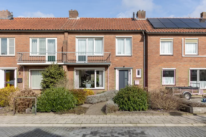 Beuzenes 89 in Winterswijk foto