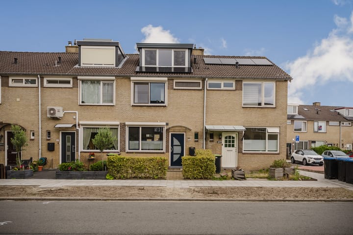 Beverveen 419 in Spijkenisse foto