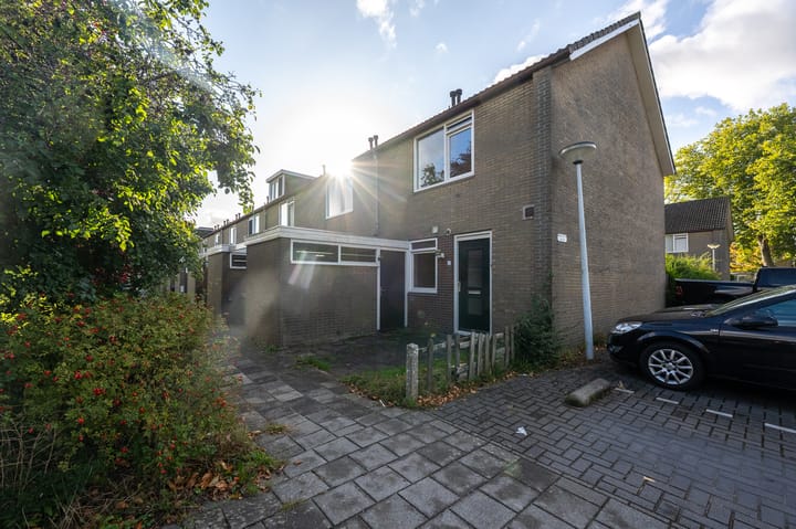 Bezaanstraat 2 in Zaandam foto