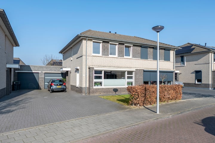 Biddlestraat 15 in Sittard foto