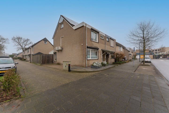 Biesbosch 12 in Helmond foto