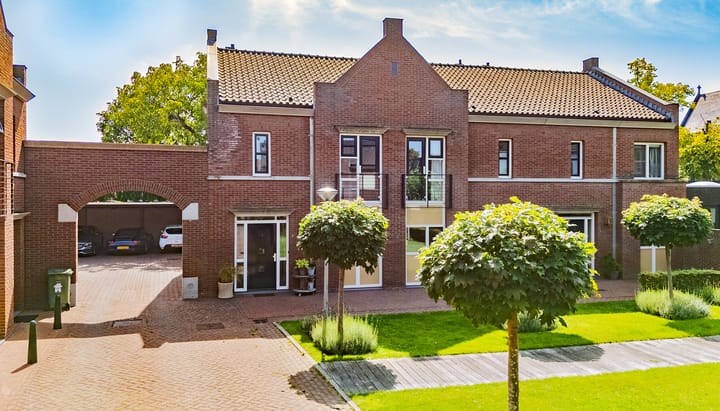 Biest 106C in Weert foto