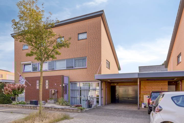 Biesveld 17 in Rijsbergen foto