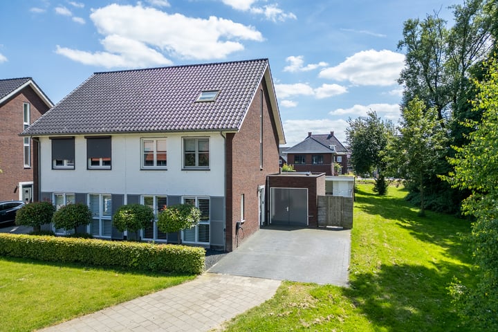 Bietenveld 11 in Beneden-Leeuwen foto