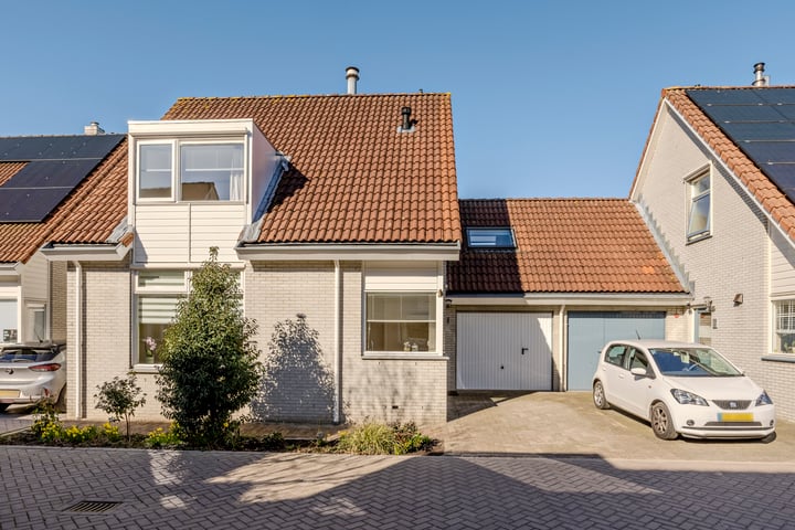 Biezen 152 in Boskoop foto