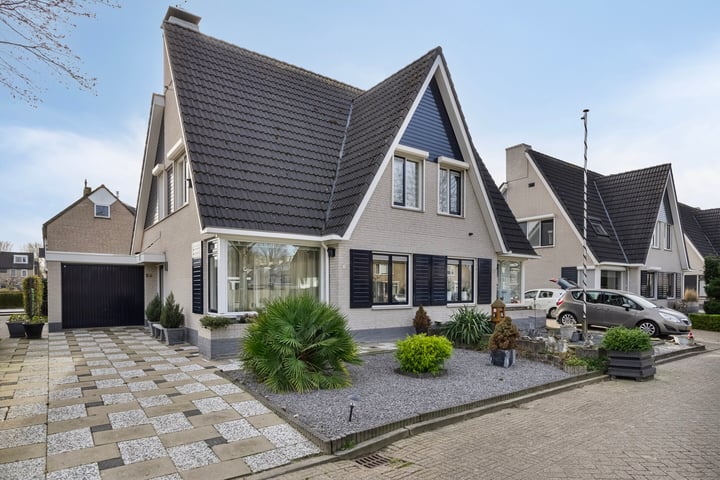 Biezengors 24 in Puttershoek foto