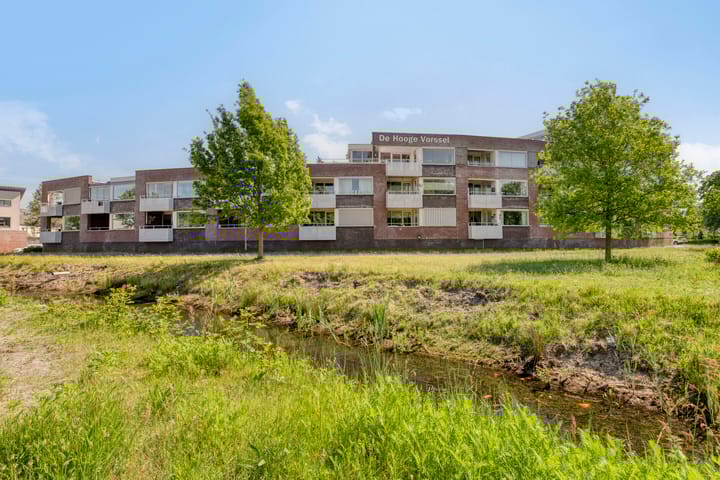 Biezenloop 117 in Heesch foto