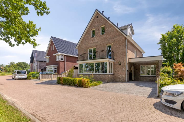 Bijenkorf 54 in Hengelo foto