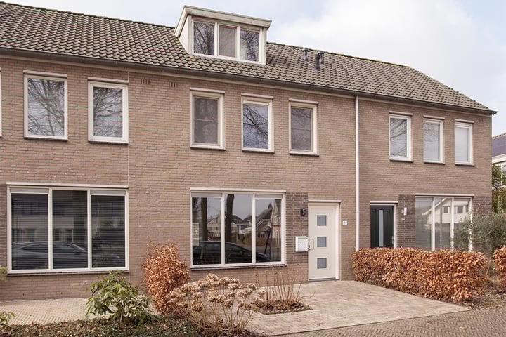 Bijenweide 31 in Etten-Leur foto