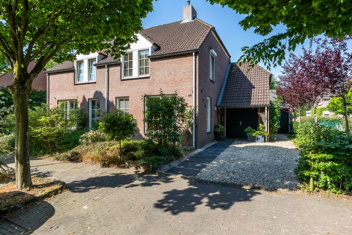 Bijnenhof 11 in Waalre