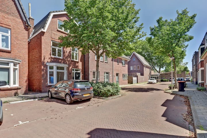 Bilderdijkstraat 27 in Enschede foto
