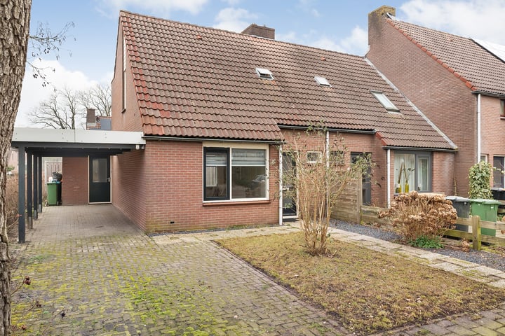 Binnenhof 35 in Hardenberg foto