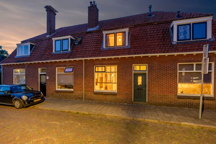 Binnenweg 2 in Hengelo foto