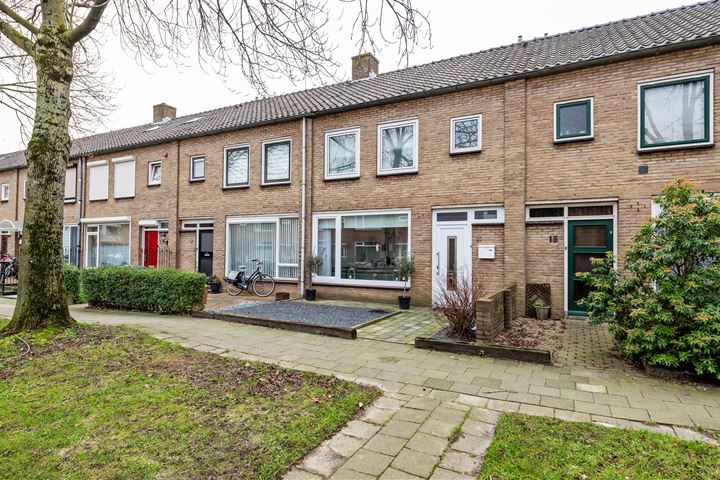 Bisschop Adelboldlaan 13 in Tiel foto