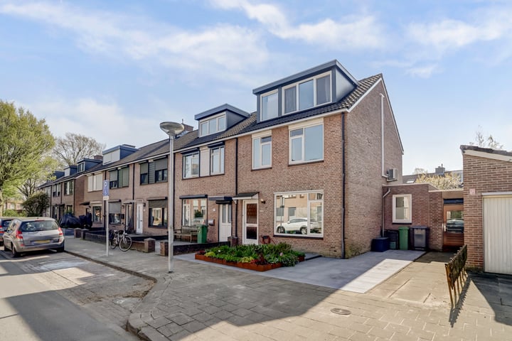 Bisschop Hoensbroeckstraat 115 in Venlo foto