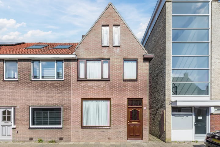 Bisschop Ophoviusstraat 16 in Tilburg foto