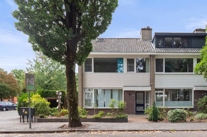 Bisschop Zwijsenplein 1 in Vught foto