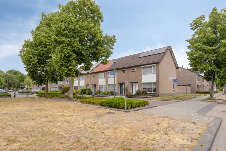 Bizetstraat 2 in Waalwijk foto