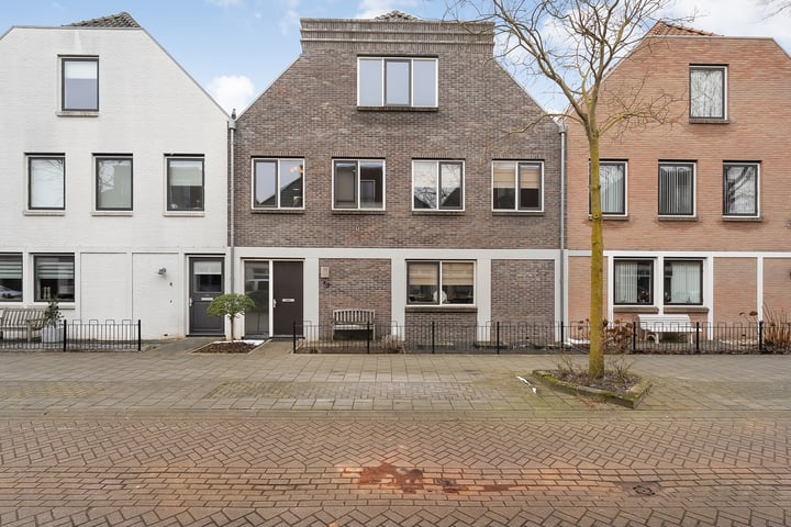 Blauwververstraat 6 in Hardenberg foto