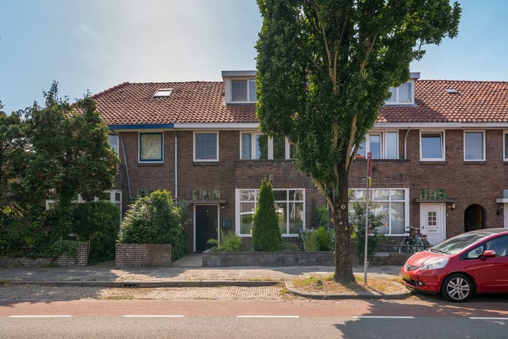 Bleeklaan 106 in Leeuwarden foto