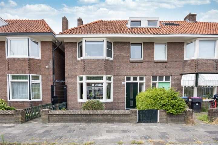 Bleeklaan 126 in Leeuwarden foto