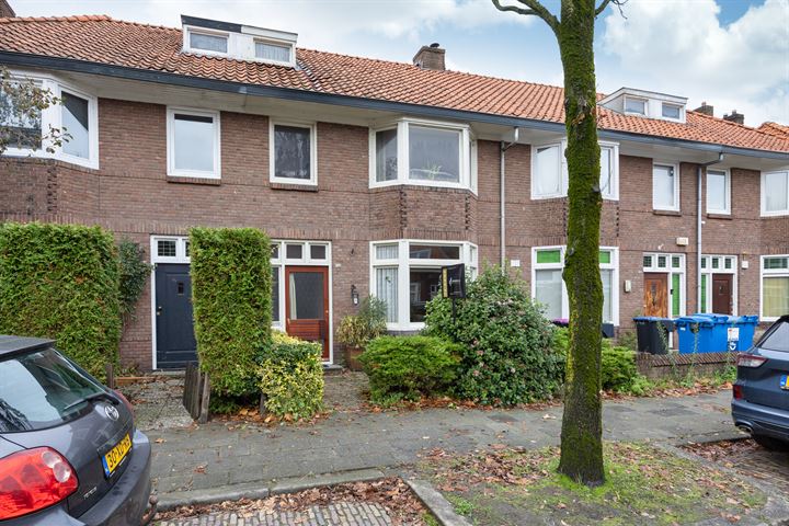 Bleeklaan 132 in Leeuwarden foto