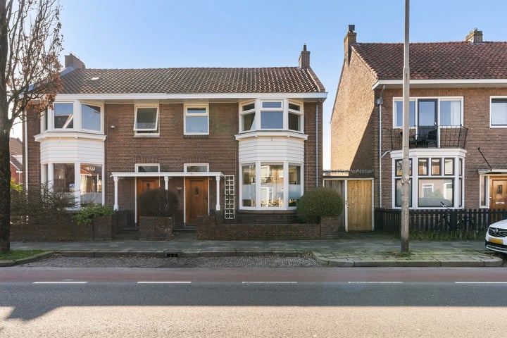 Bleeklaan 84 in Leeuwarden foto