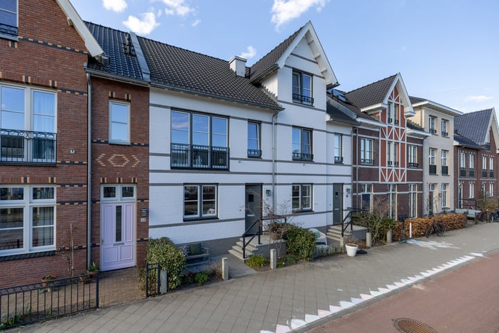 Bloemendalerpoldersingel 50 in Weesp foto