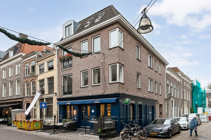 Bloemendalstraat 1 in Zwolle foto
