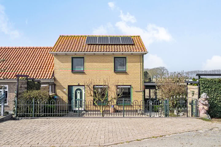 Bloemendijk 22 in Dinteloord foto