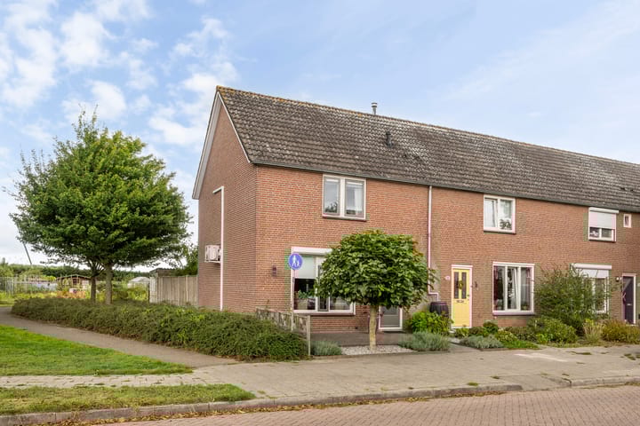 Bloemenlaan 184 in Sint-Maartensdijk foto