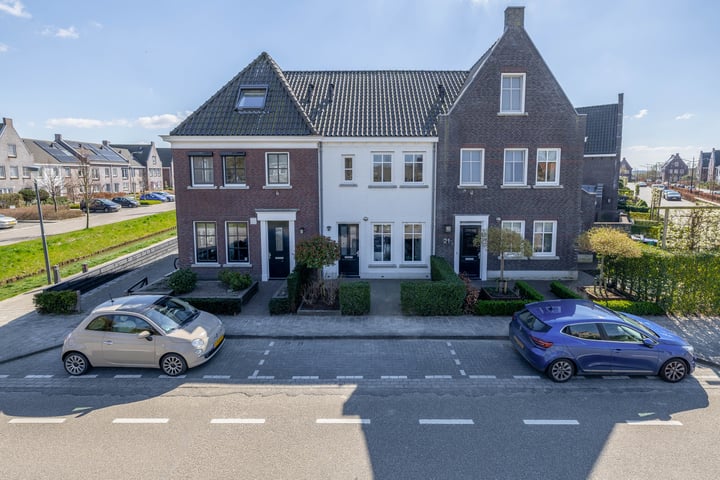 Bloemenweg 19a in Dirksland foto
